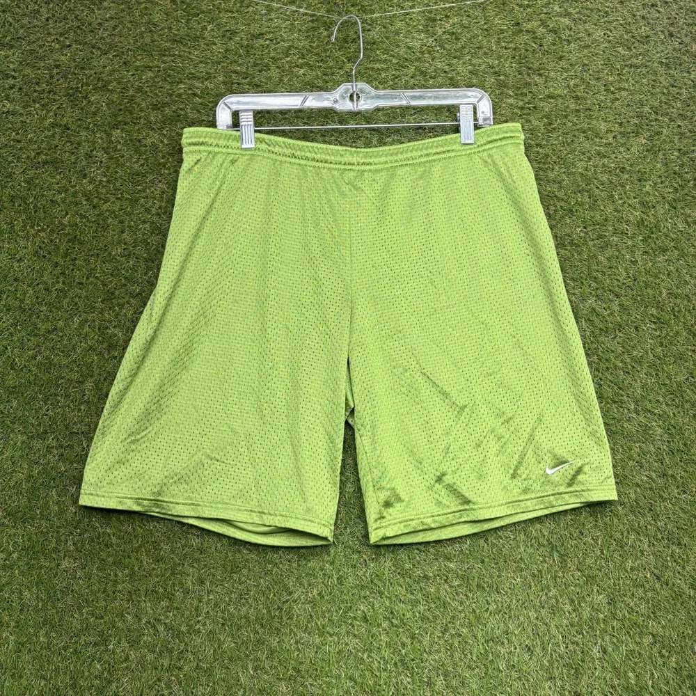 Vintage Nike Shorts Womens XL Mesh Basketball Shorts Green Dazzle Sportswear